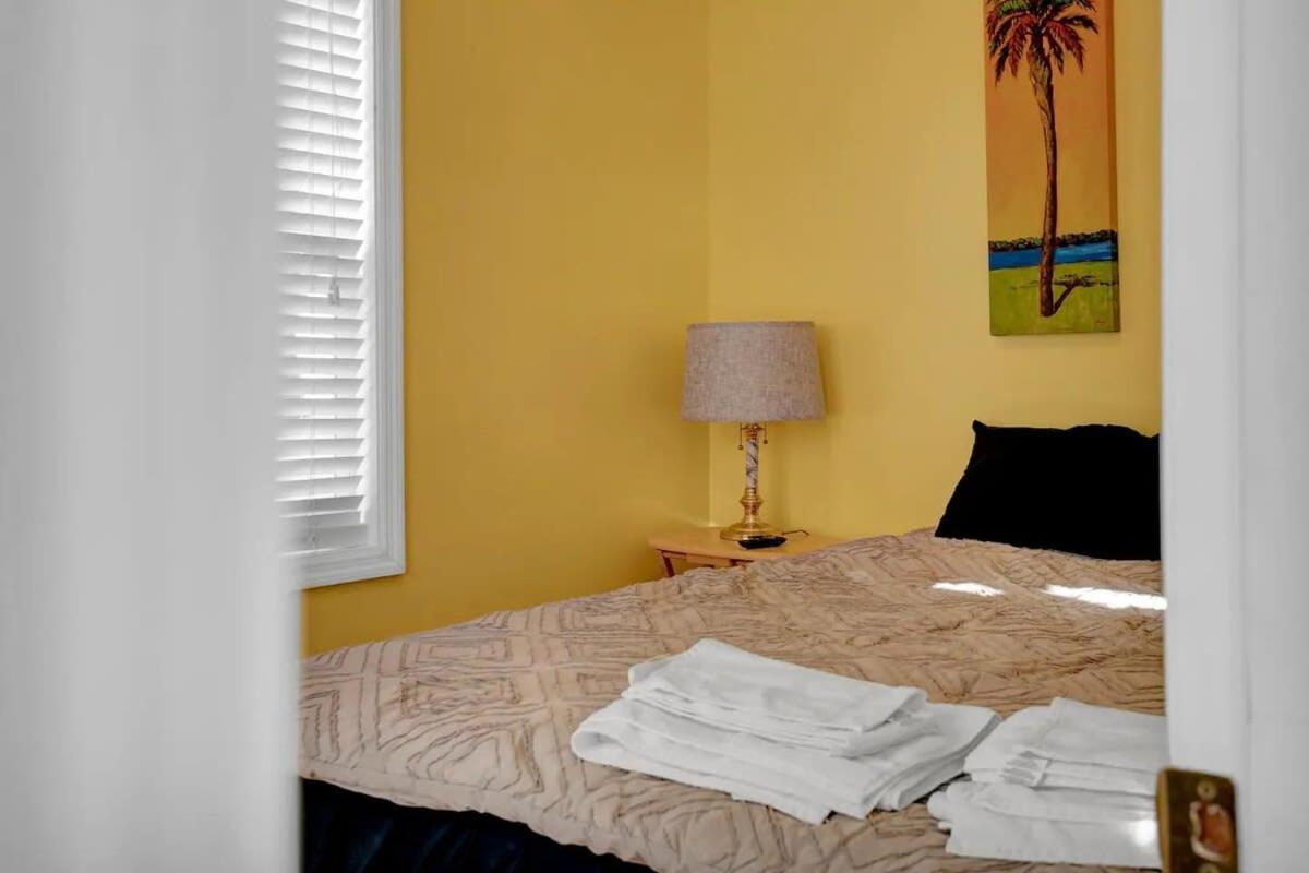 Surf 2br Model With Pool And Boat Ramp Access Holiday home