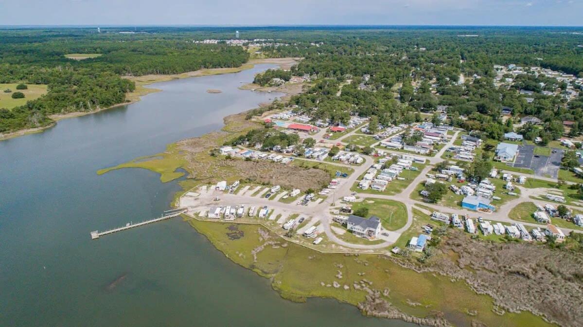 Surf 2br Model With Pool And Boat Ramp Access Holiday home Surf City