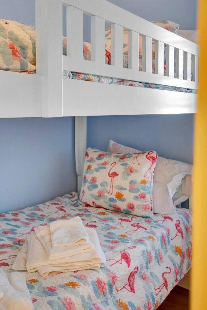 Surf 2br Model With Pool And Boat Ramp Access Holiday home