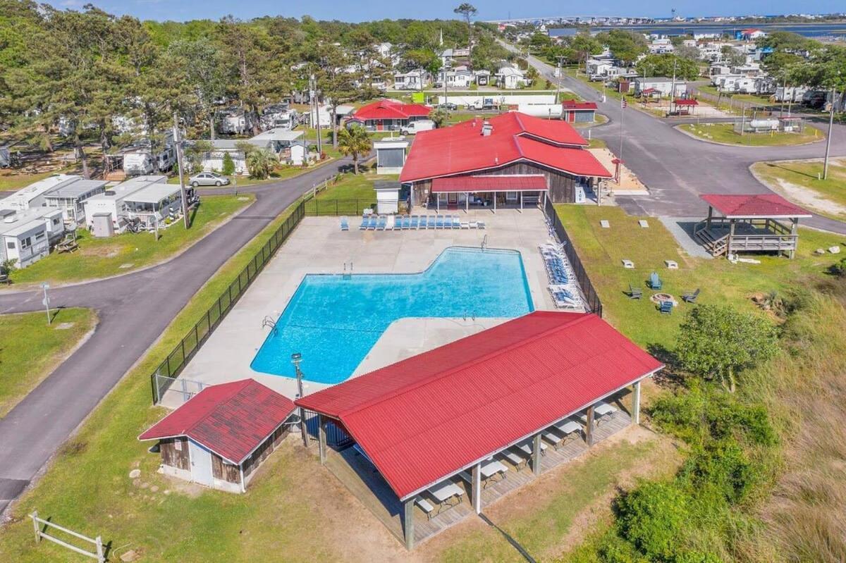 Surf 2br Model With Pool And Boat Ramp Access Holiday home Surf City